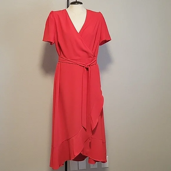 Luxveer Wrapstyle Ruffle Dress - Picture 2 of 5